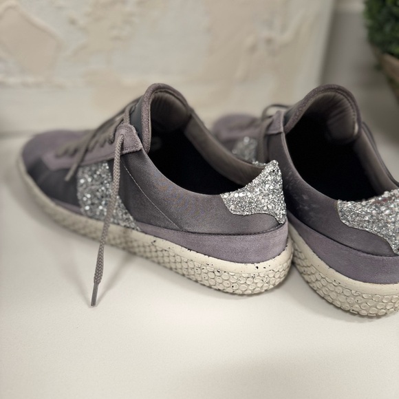OXS Woobie Gray Silver Satin Suede Glitter Women's Sneaker 9.5 - Picture 10 of 13